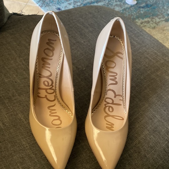 SOLD - Picture 2 of 6